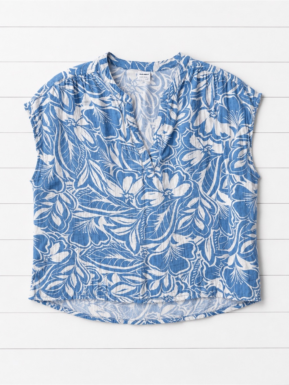 Old Navy Blue Floral V-Neck Cap Sleeve Top - L - Picture 3 of 5